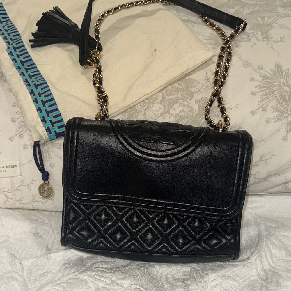 Black Quilted Chain Shoulder Bag